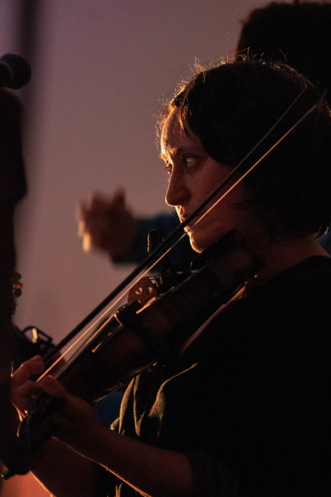 Josie Wexler playing fiddle
